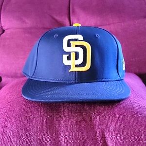 Brand New San Diego Padres pro flex hat m/l